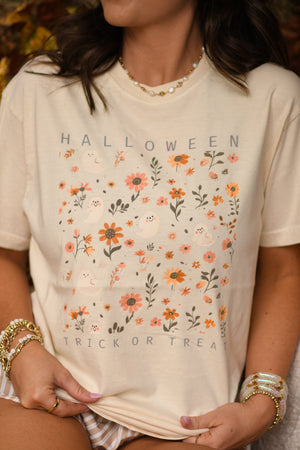HALLOWEEN TRICK OR TREAT GHOST FLORALS TEE