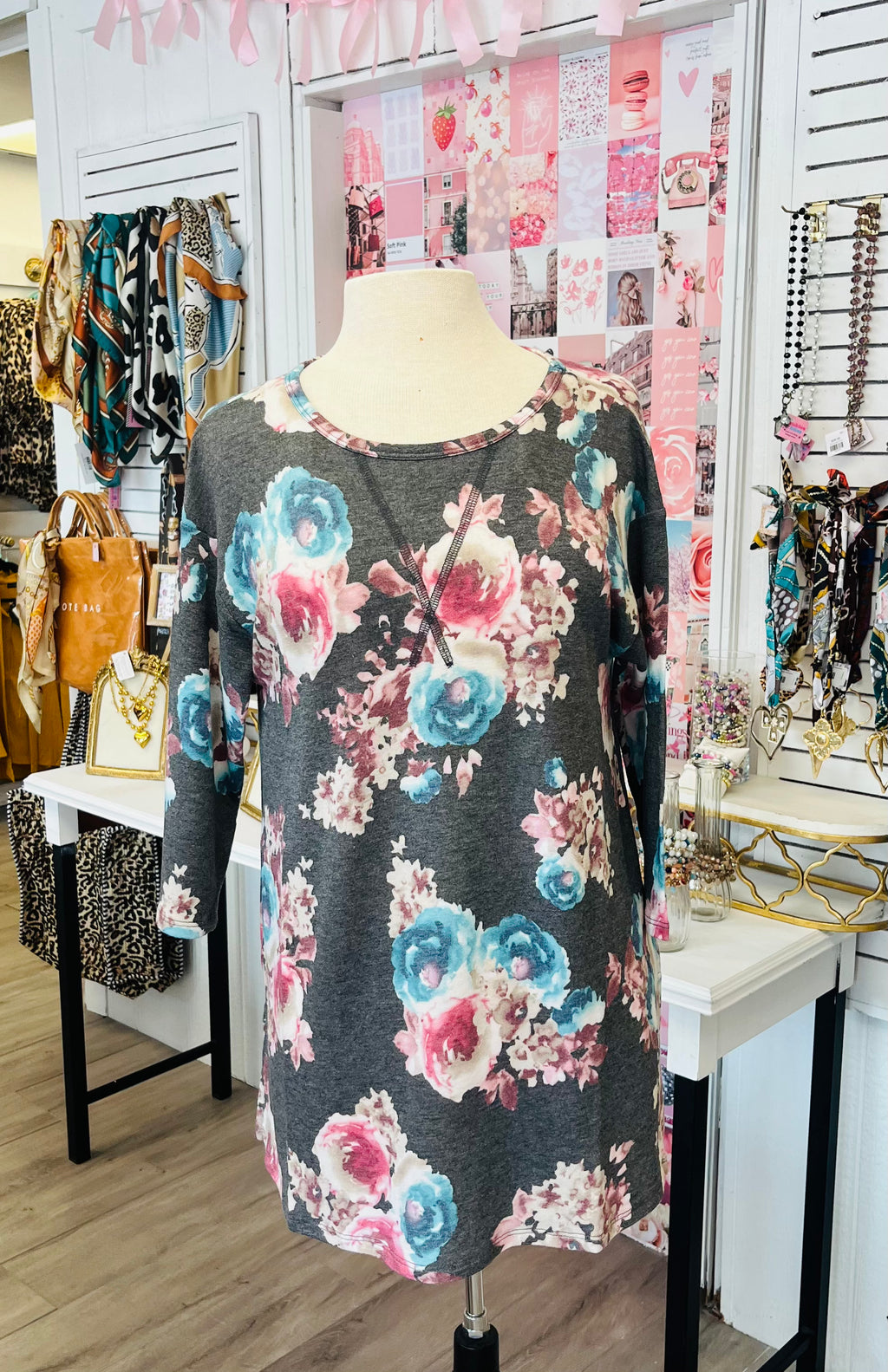 Catch My Eye Charcoal Floral Cozy Top