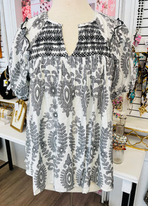 Delicate Beauty Black & White Printed Top